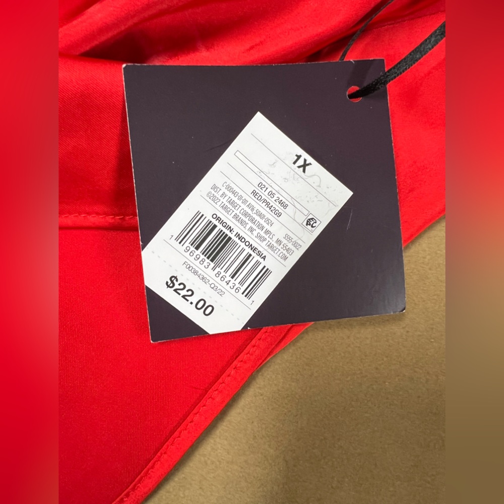 Red blouse - Picture 9 of 9